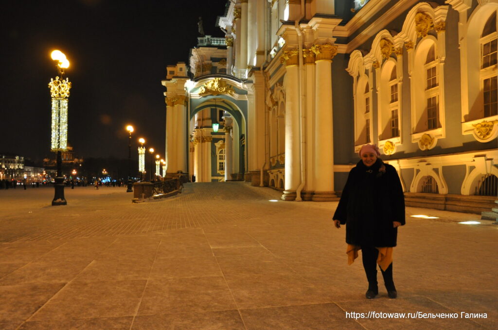 На Дворцовой площади вечером зимой ИСО1000, 1/30c, f3.5, 18.0мм На Дворцовой площади вечером зимой ИСО1000, 1/30c, f3.5, 18.0мм